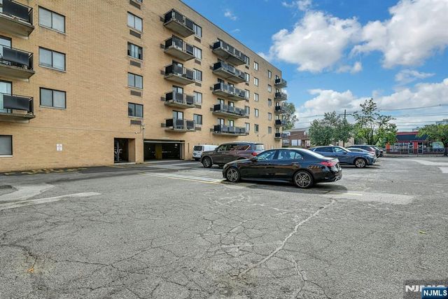 5 Linden Street 5E, Hackensack, NJ 07601
