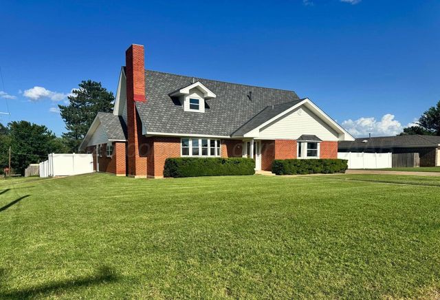 1001 S Sweetwater Street, Wheeler, TX 79096