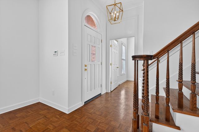 7196 PLANTATION CIR, Germantown, TN 38138