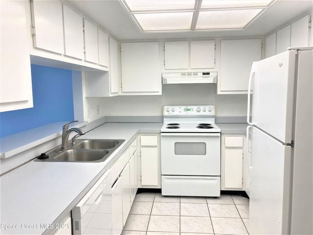 2003 N Shannon Avenue, Satellite Beach, FL 32937