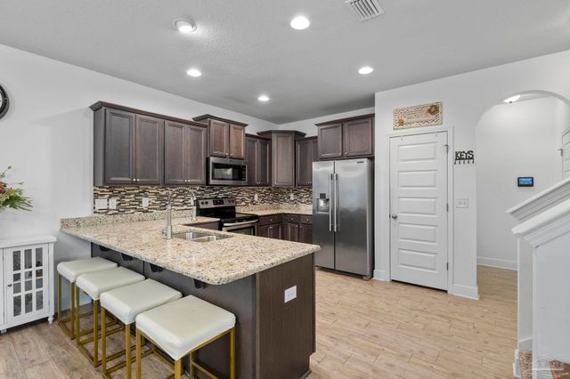 3634 Hawks Landing Cir, Pace, FL 32571