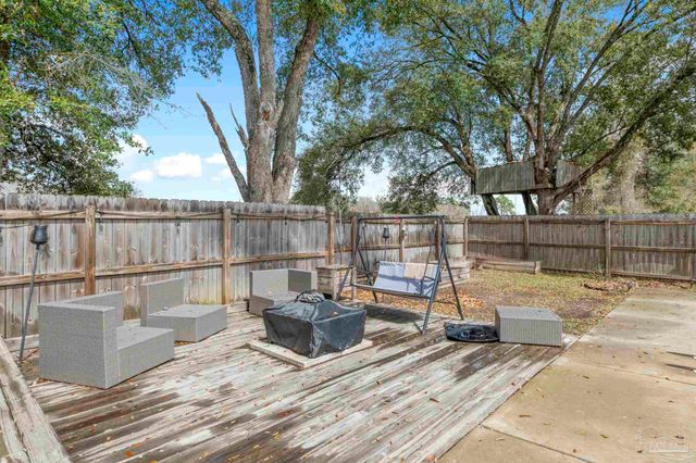 3634 Hawks Landing Cir, Pace, FL 32571