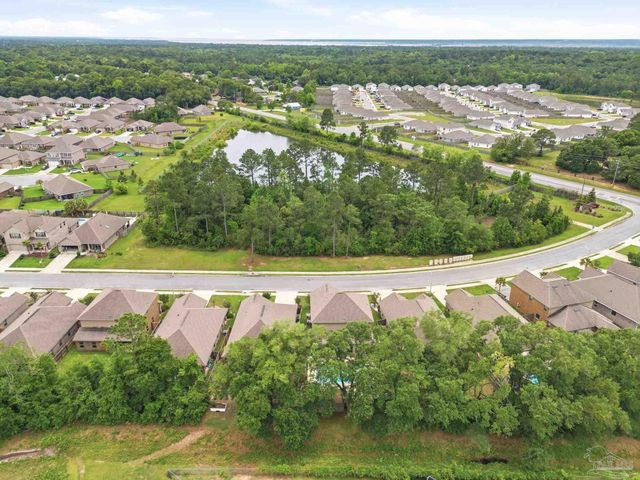 3634 Hawks Landing Cir, Pace, FL 32571