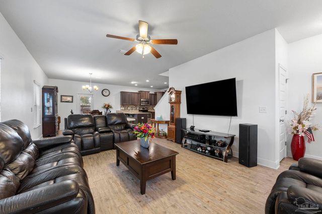 3634 Hawks Landing Cir, Pace, FL 32571