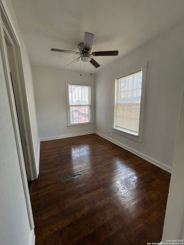 2322 Olmos, San Antonio, TX 78201