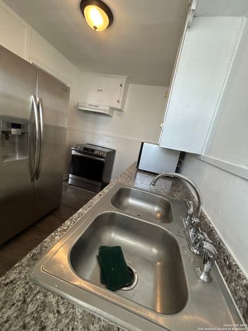 2322 Olmos, San Antonio, TX 78201