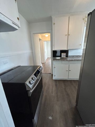2322 Olmos, San Antonio, TX 78201