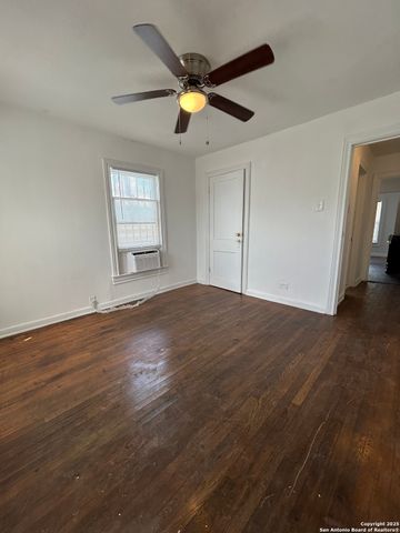 2322 Olmos, San Antonio, TX 78201