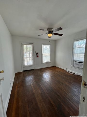 2322 Olmos, San Antonio, TX 78201