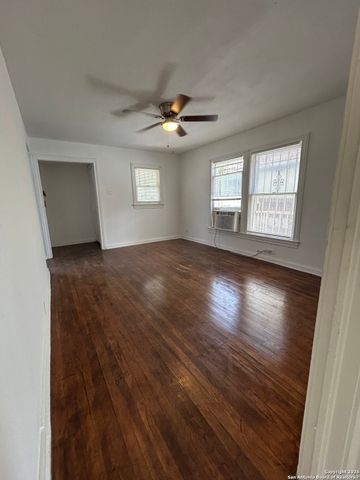 2322 Olmos, San Antonio, TX 78201