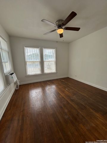 2322 Olmos, San Antonio, TX 78201