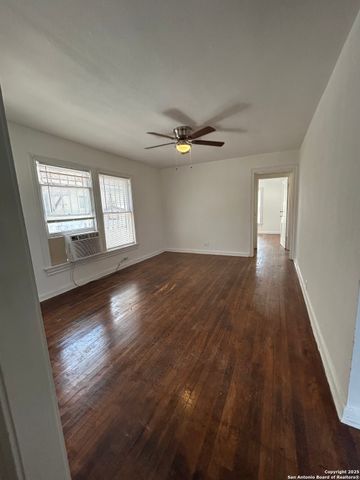 2322 Olmos, San Antonio, TX 78201