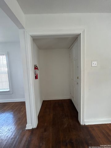 2322 Olmos, San Antonio, TX 78201