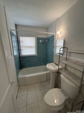 2322 Olmos, San Antonio, TX 78201