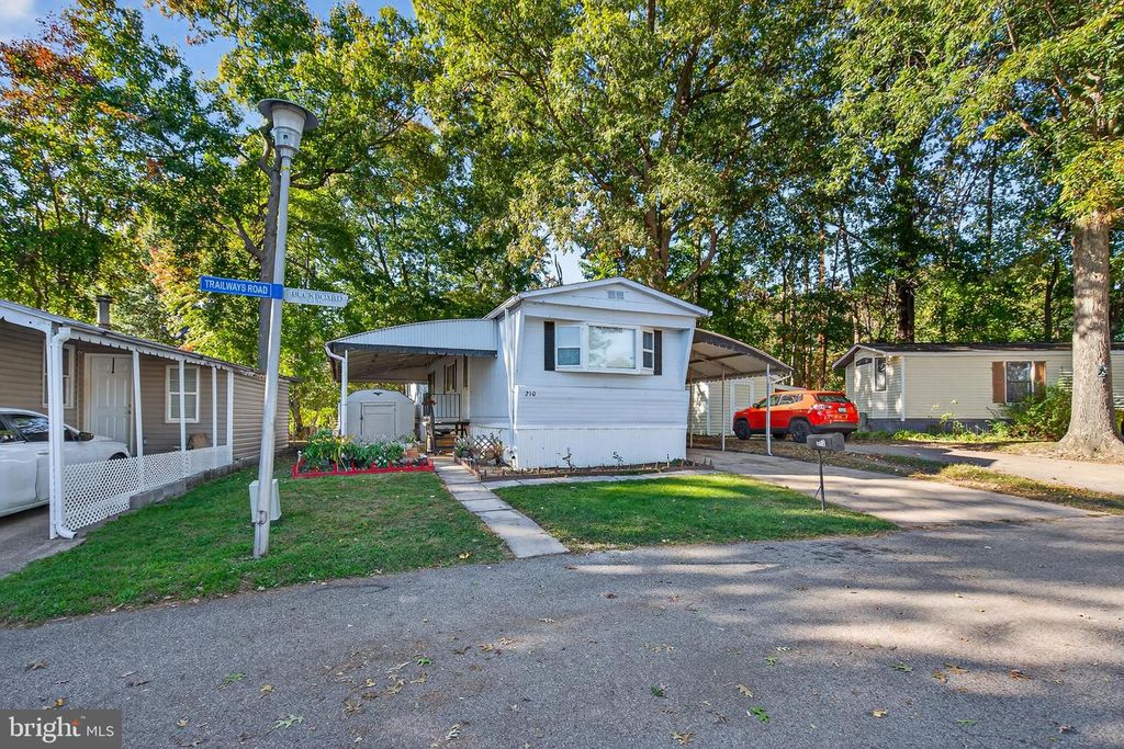 210 TRAILWAY ROAD, Middle River, MD 21220