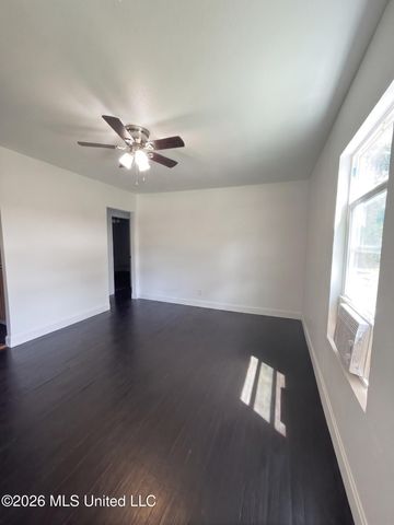 2104 8th Street, Pascagoula, MS 39567