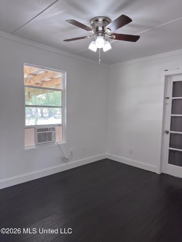 2104 8th Street, Pascagoula, MS 39567