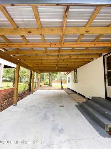 2104 8th Street, Pascagoula, MS 39567