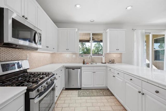 38538 Tranquila Ave, Murrieta, CA 92563