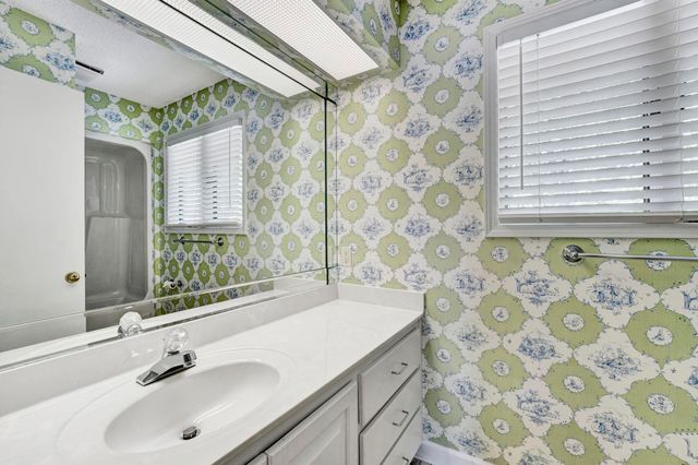 1272 Shadowood Drive, Spartanburg, SC 29301