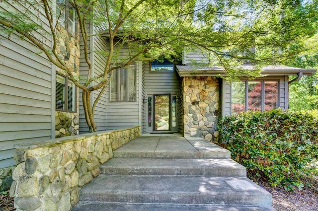 1272 Shadowood Drive, Spartanburg, SC 29301