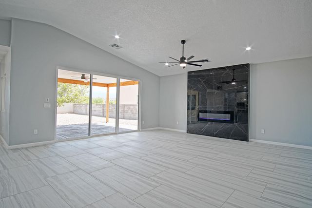 3836 Bay Hill Loop SE, Rio Rancho, NM 87124