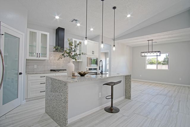 3836 Bay Hill Loop SE, Rio Rancho, NM 87124