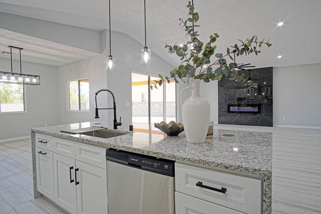 3836 Bay Hill Loop SE, Rio Rancho, NM 87124