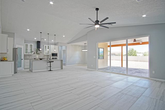 3836 Bay Hill Loop SE, Rio Rancho, NM 87124