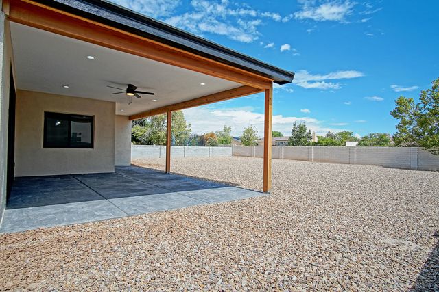 3836 Bay Hill Loop SE, Rio Rancho, NM 87124