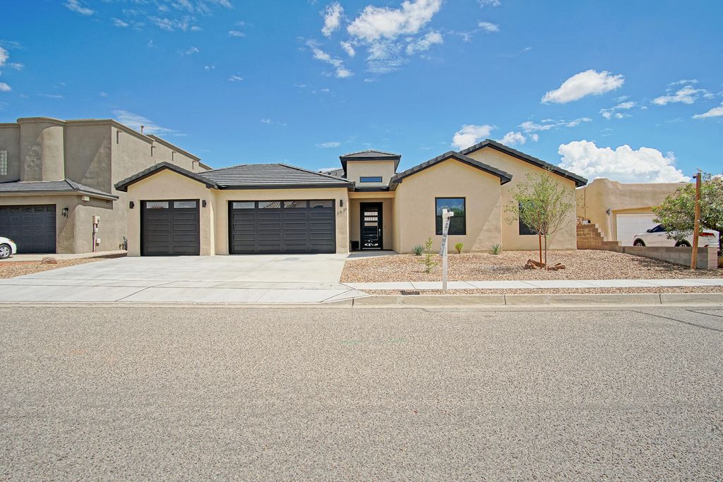 3836 Bay Hill Loop SE, Rio Rancho, NM 87124