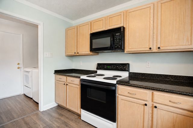 8105 Montecito Drive, Denton, TX 76210
