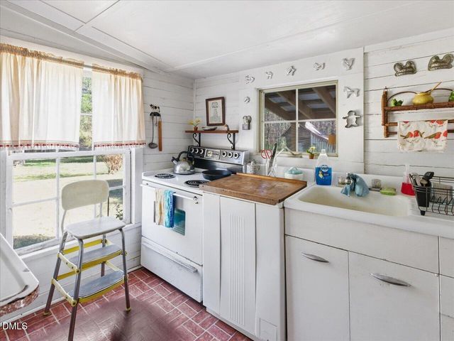 2929 Seaforth Road, Pittsboro, NC 27312