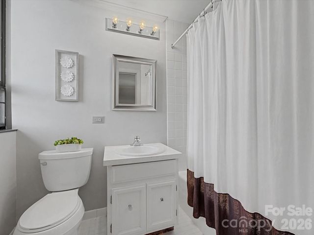 2633 Richardson Drive 5B, Charlotte, NC 28211