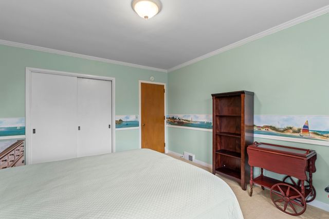1121 Monroe Drive, Newton, IA 50208