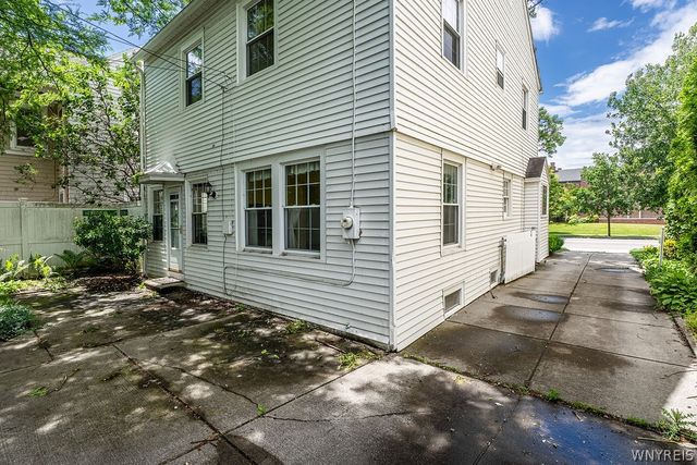 17 Colvin Avenue, Buffalo, NY 14216