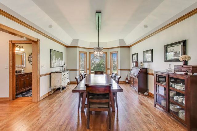 6 Steeplechase Drive, Hawthorn Woods, IL 60047