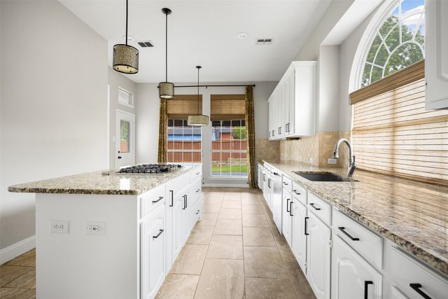 101 Edinburgh Court, Highland Village, TX 75077