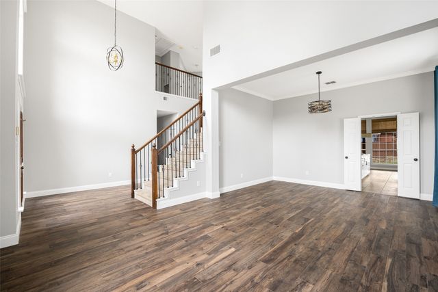 101 Edinburgh Court, Highland Village, TX 75077