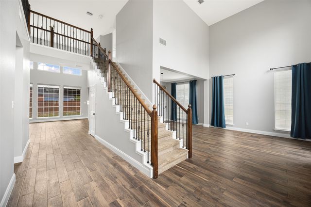 101 Edinburgh Court, Highland Village, TX 75077