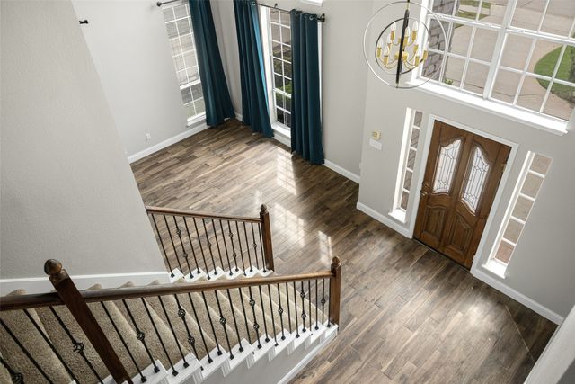 101 Edinburgh Court, Highland Village, TX 75077