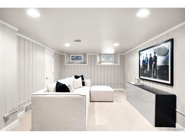 1717 Newport St, Denver, CO 80220