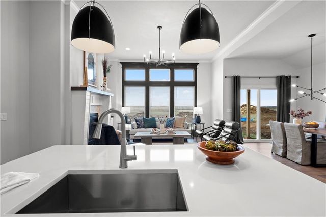 15301 W 173rd Terrace, Olathe, KS 66062