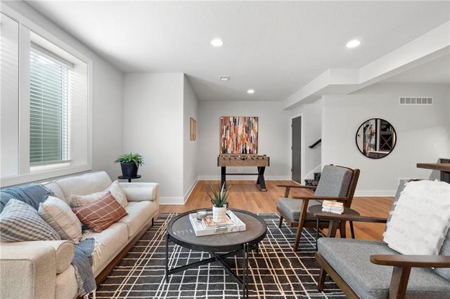 15301 W 173rd Terrace, Olathe, KS 66062