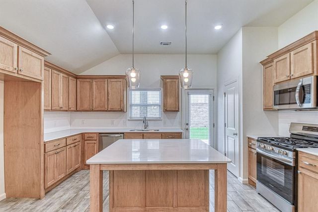 2820 S Bowling Drive, Stillwater, OK 74074
