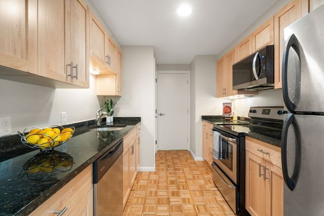 130 Mount Auburn St 406, Cambridge, MA 02138