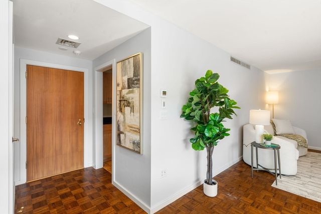 130 Mount Auburn St 406, Cambridge, MA 02138