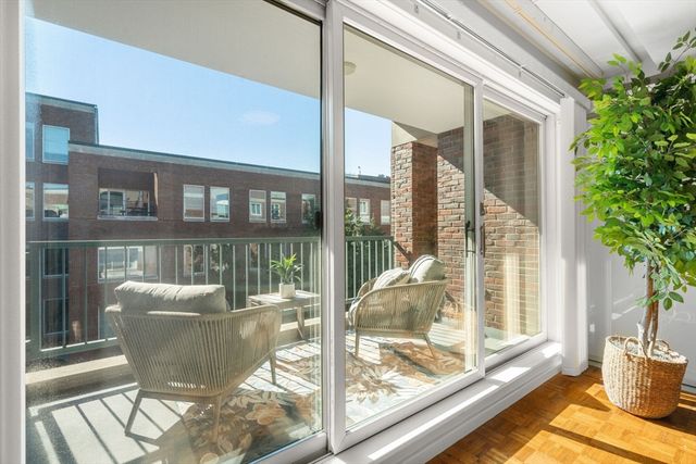 130 Mount Auburn St 406, Cambridge, MA 02138