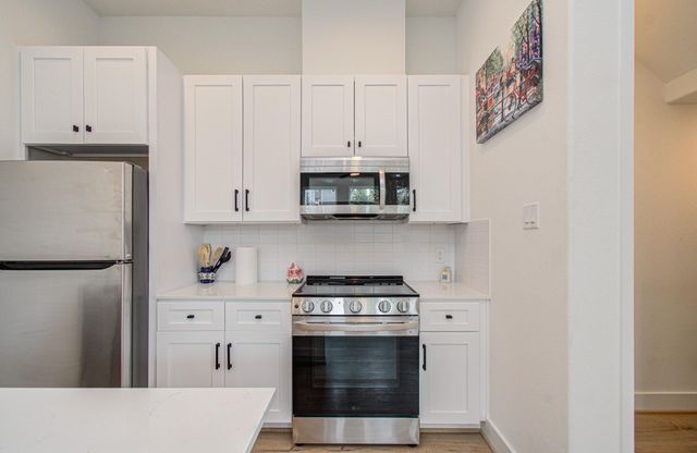 203 Danna Lane D, Houston, TX 77009