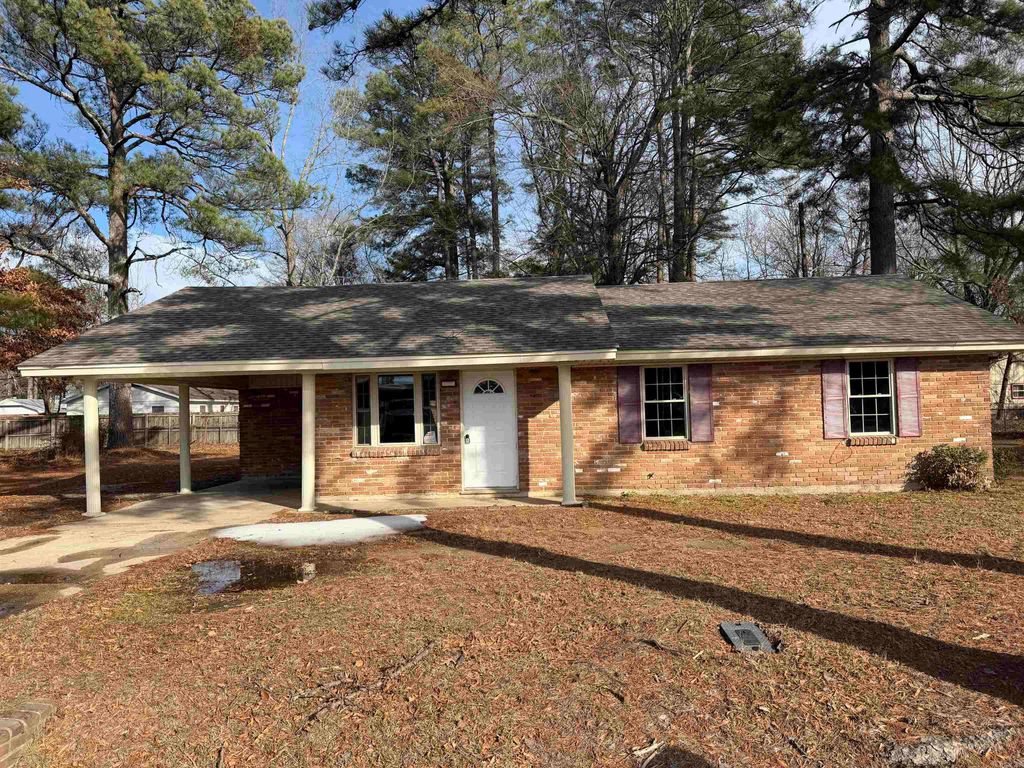3119 S Catalpa, Pine Bluff, AR 71603